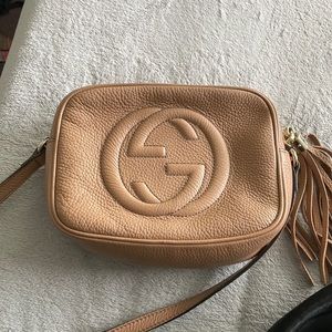 AUTHENTIC Gucci Camera Bag. Crossbody. Taupe.